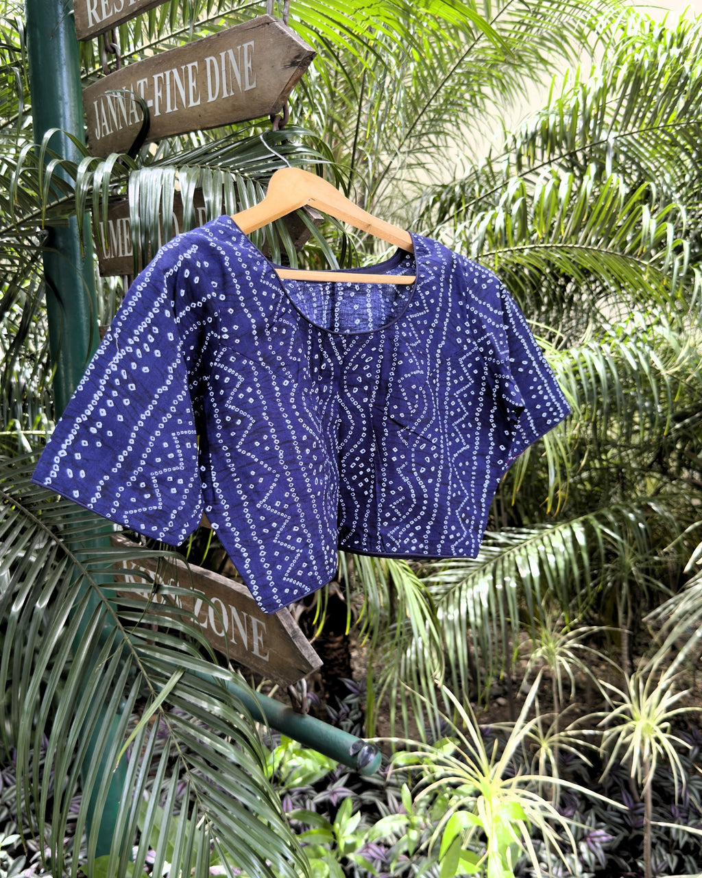 blue cotton bandhej blouse with white dotted print free size