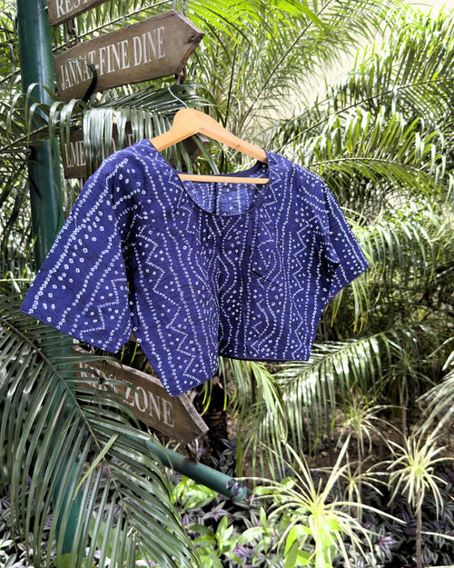 blue cotton bandhej blouse with white dotted print free size