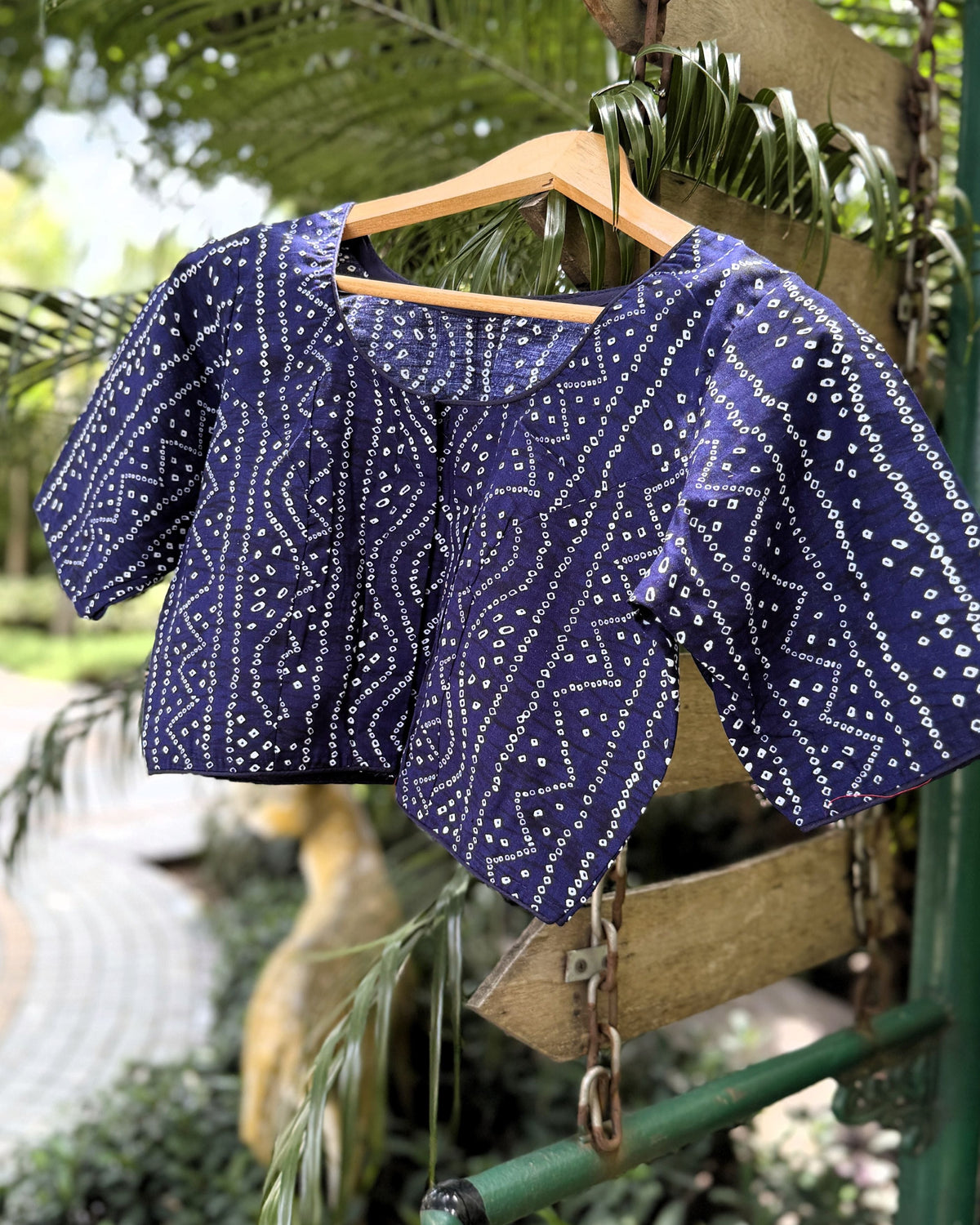 free size blue cotton bandhej blouse for saree styling