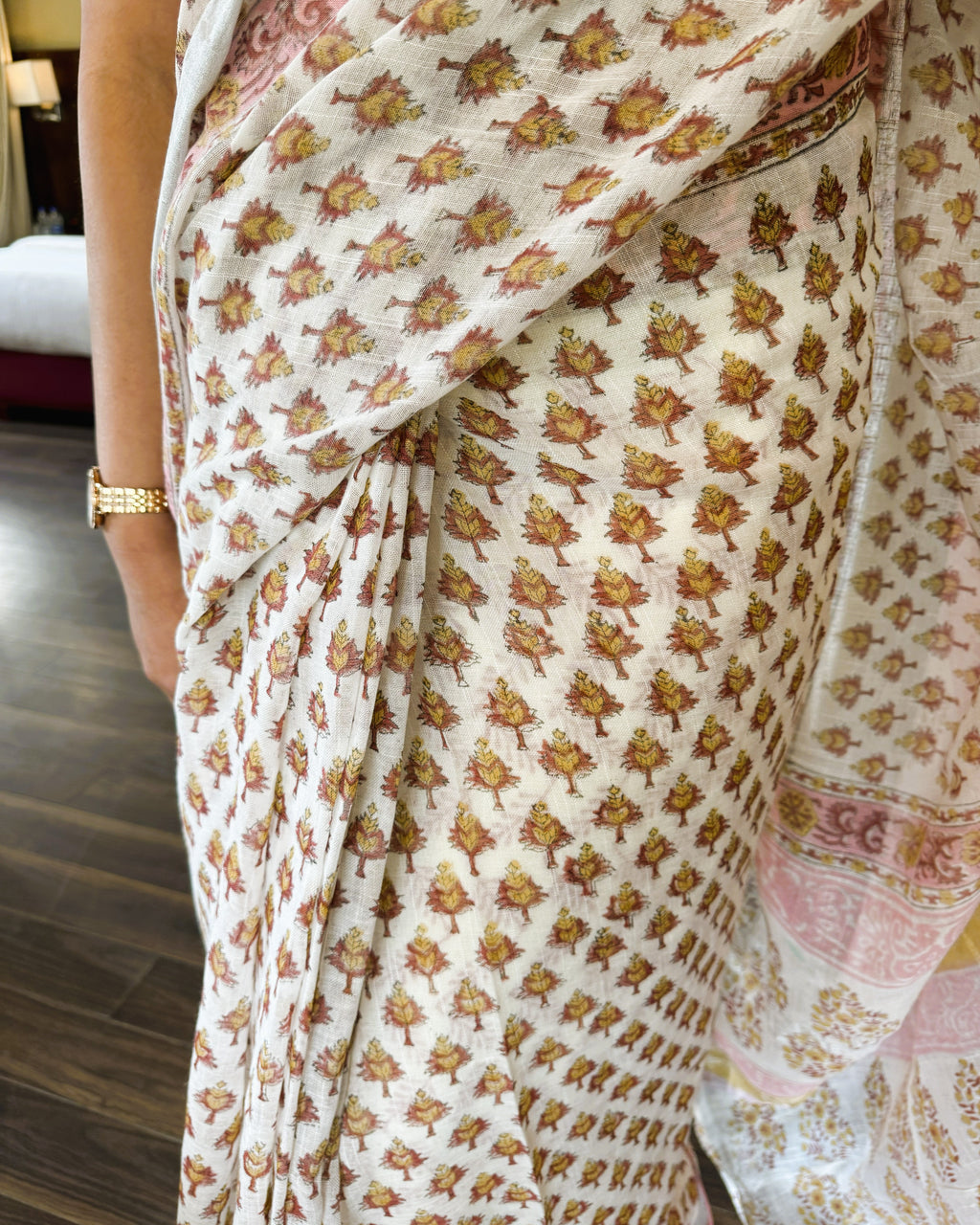 Red & White Linen Saree with Leaf Motifs