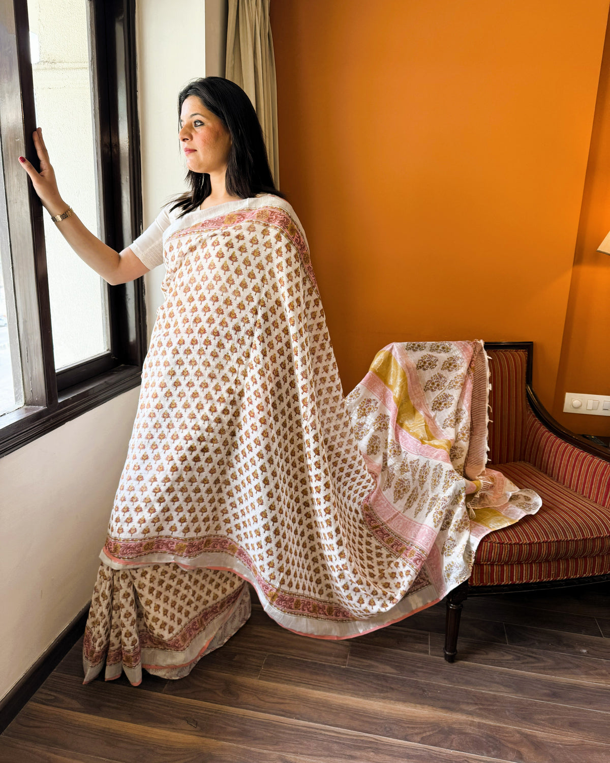 Red & White Linen Saree with Leaf Motifs