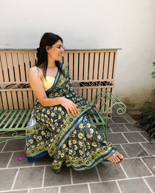 close up sanganeri floral print blue mul cotton saree