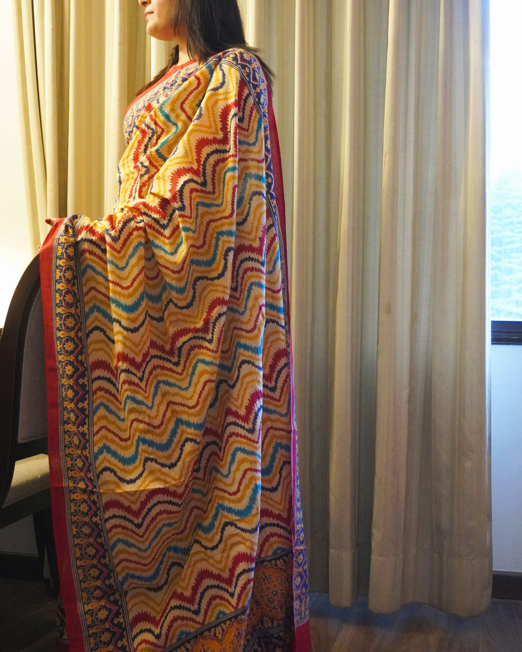 Multicolour zigzag print pure cotton saree side view