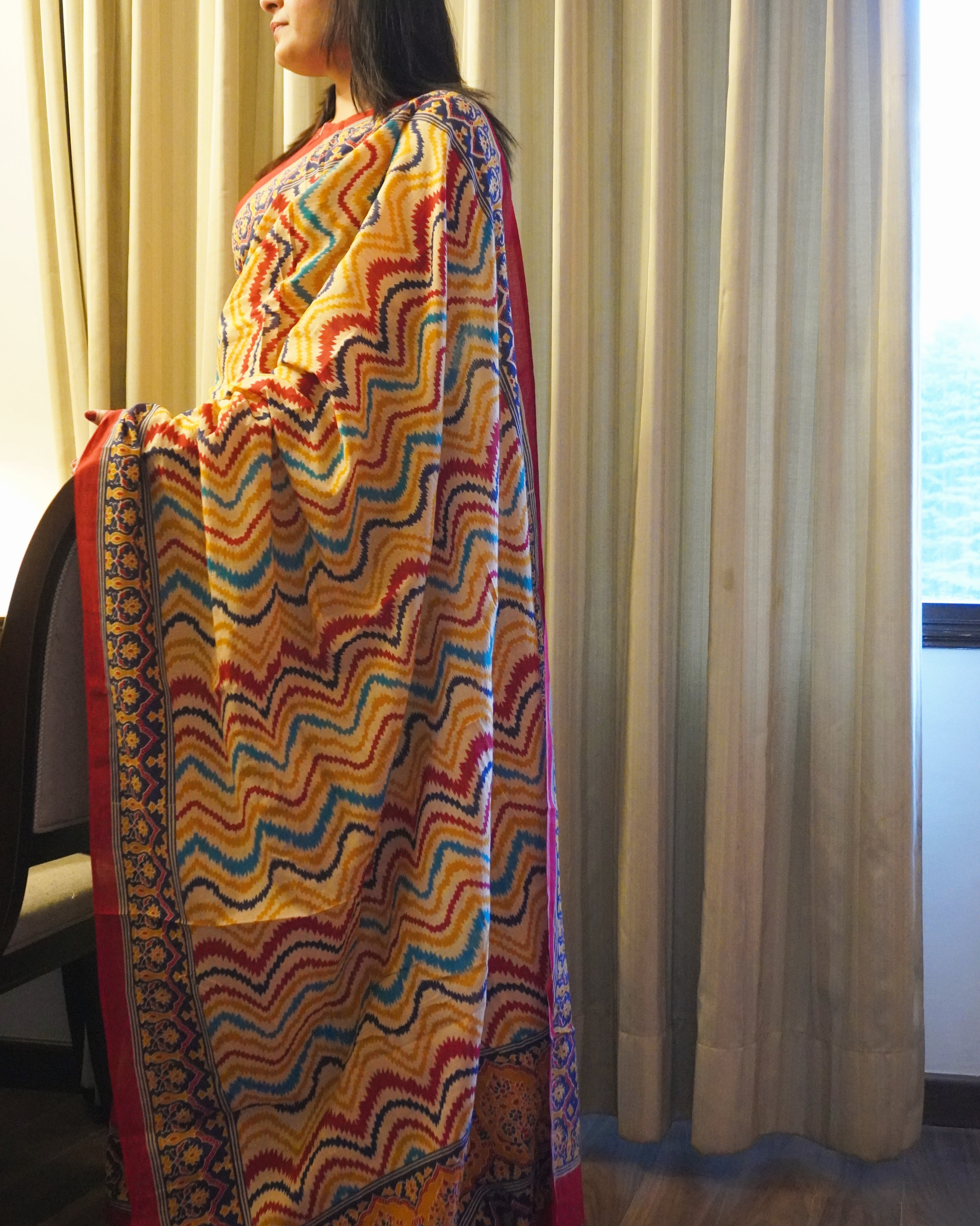 Multicolour zigzag print pure cotton saree side view