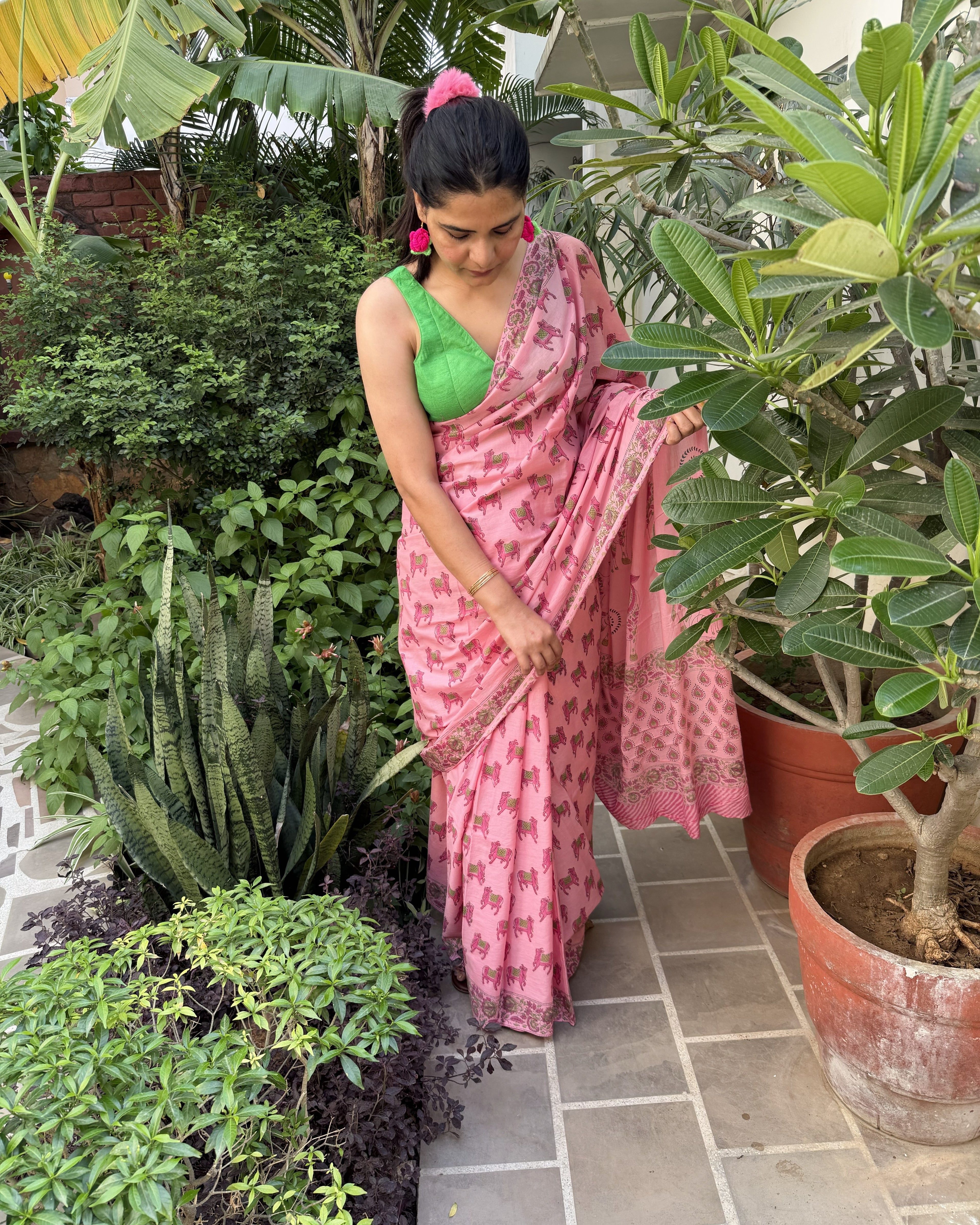 side view pink mul cotton saree cow print drape